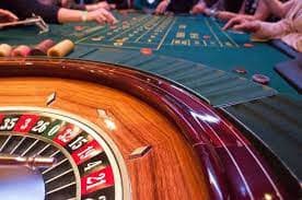 Roda Mega Wheel asustoto dengan segmen bernomor dan pembayaran